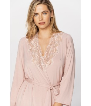 Talle ceñido de la bata rosa y verde